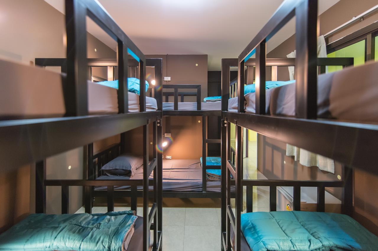 Full Stop. Hostel Patong Exterior photo